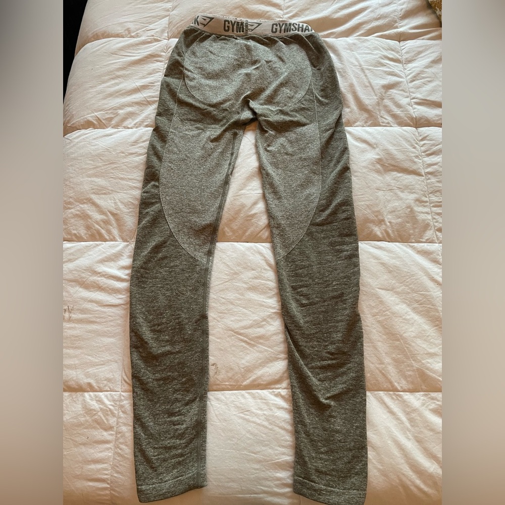 Gymshark Woman’s Heather Gray Leggings Pants
